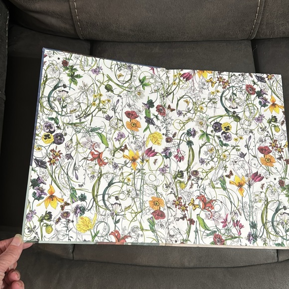 Gucci 2013 women’s collection cruise book - Picture 5 of 13